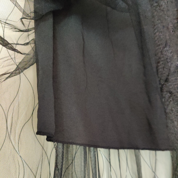 Black gothic lace skirt - Picture 3 of 3